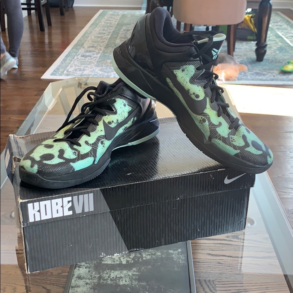 Nike Zoom Kobe 7 Poison Dart Frog